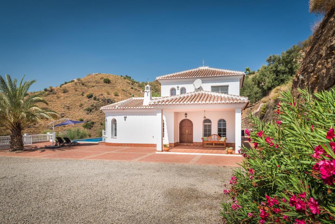 Villa El Ancla Sayalonga Екстериор снимка